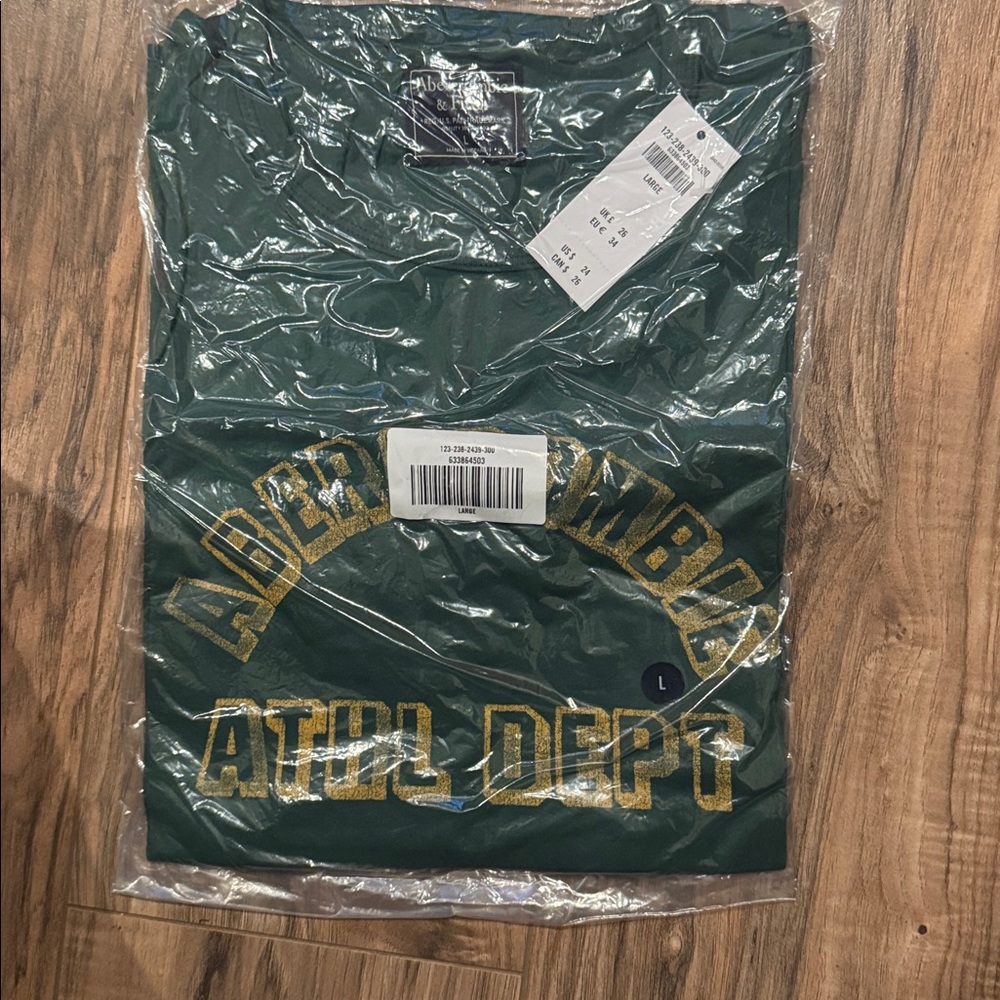 Abercrombie & Fitch Dark Green Graphic Tee